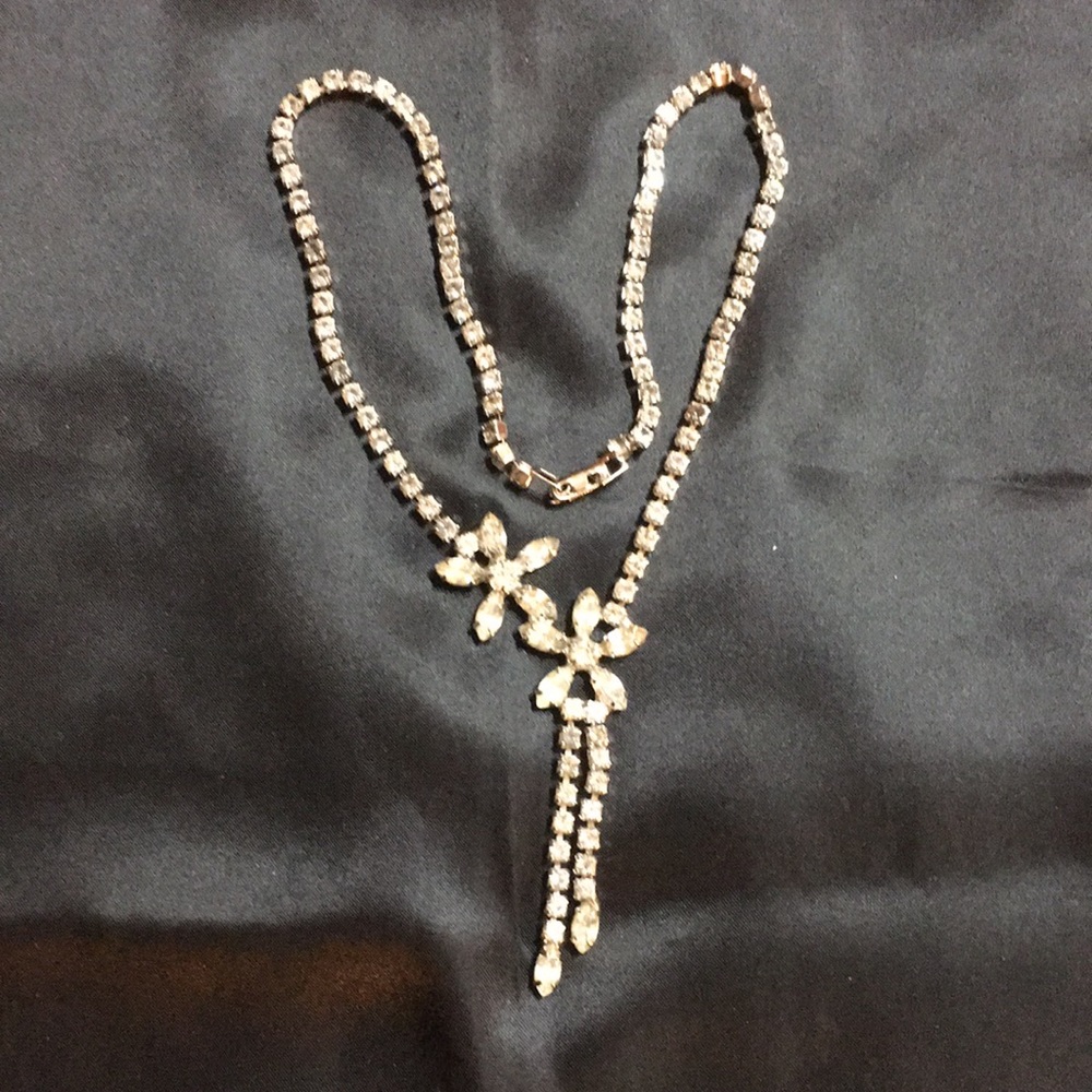 Vintage Rhinestone Necklace - Picture 3 of 4
